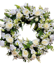 Load image into Gallery viewer, The White Simplicity Wreath
