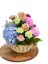 Load image into Gallery viewer, Bouquet in a Basket
