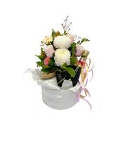 Load image into Gallery viewer, Bubbles &amp; Blooms Luxe Hamper
