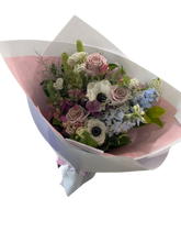Load image into Gallery viewer, Joanne&#39;s Choice Bouquet
